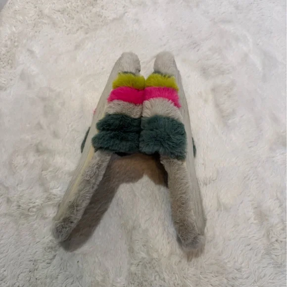 aerie size 8 fuzzy open toe slippers - Picture 4 of 5
